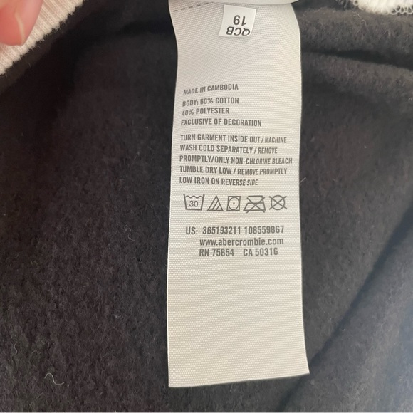 SOCIAL TOURIST X HOLLISTER DOG SHIRT - Picture 6 of 8